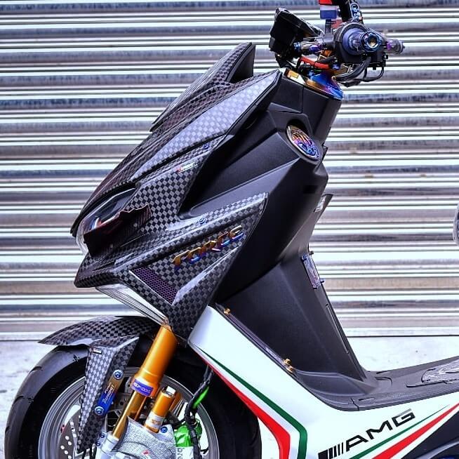 鈦合金燒色字體車貼