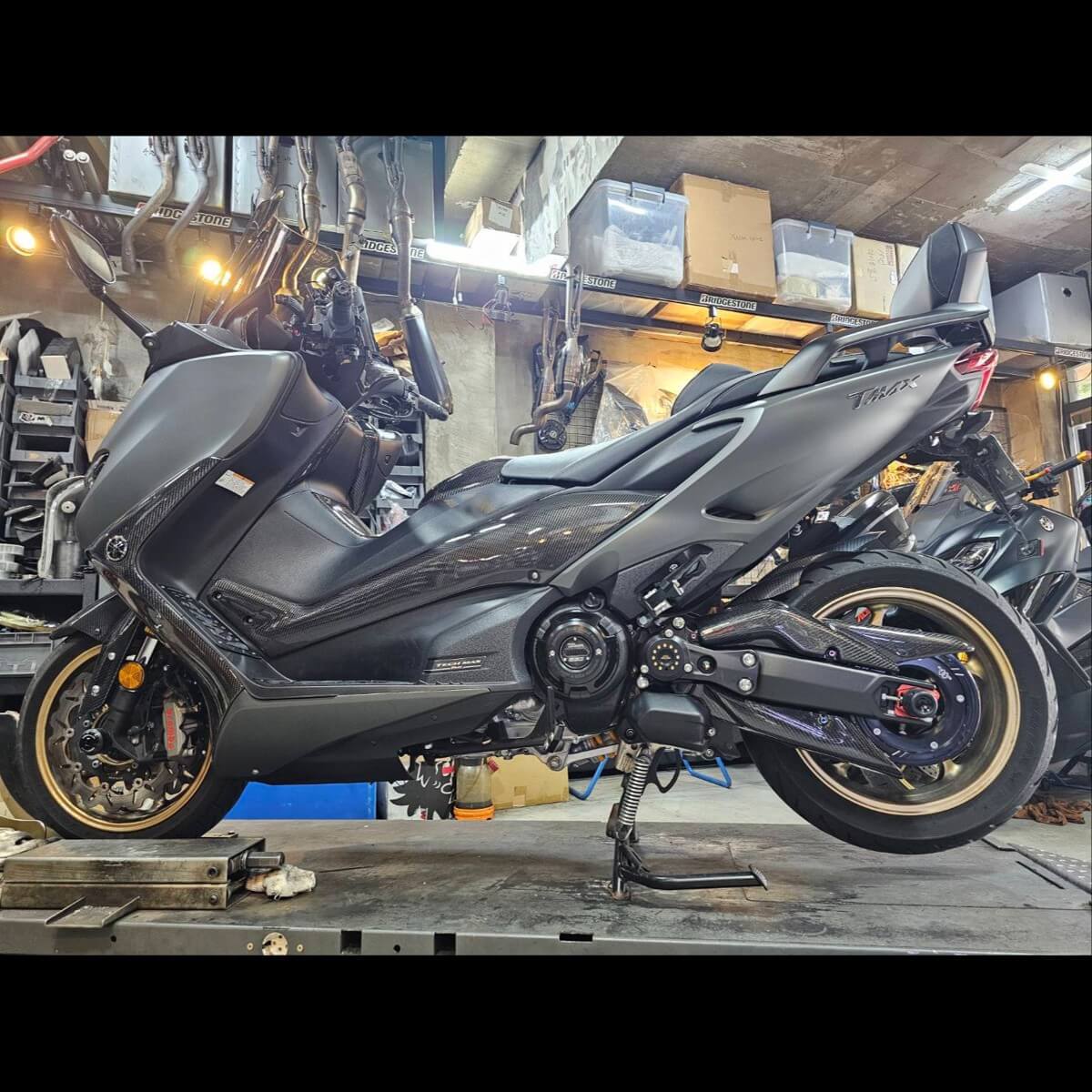 碳纖維車身關刀貼片