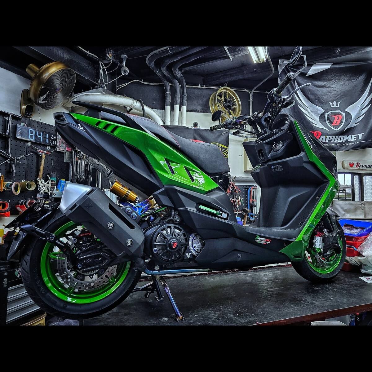  鋁合金飛旋腳踏