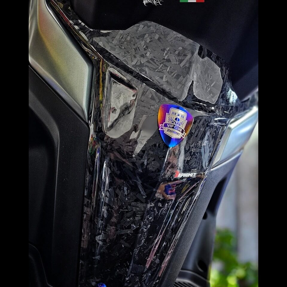 正碳纖維龍骨內裝貼片