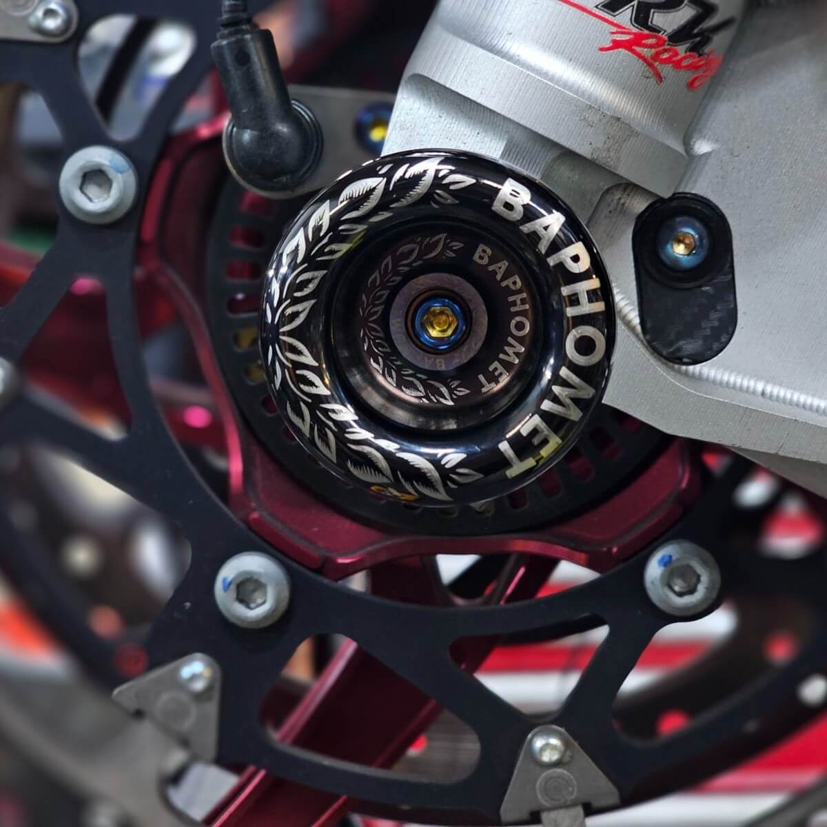 鈦合金防摔杯 (TMAX前後輪專用)