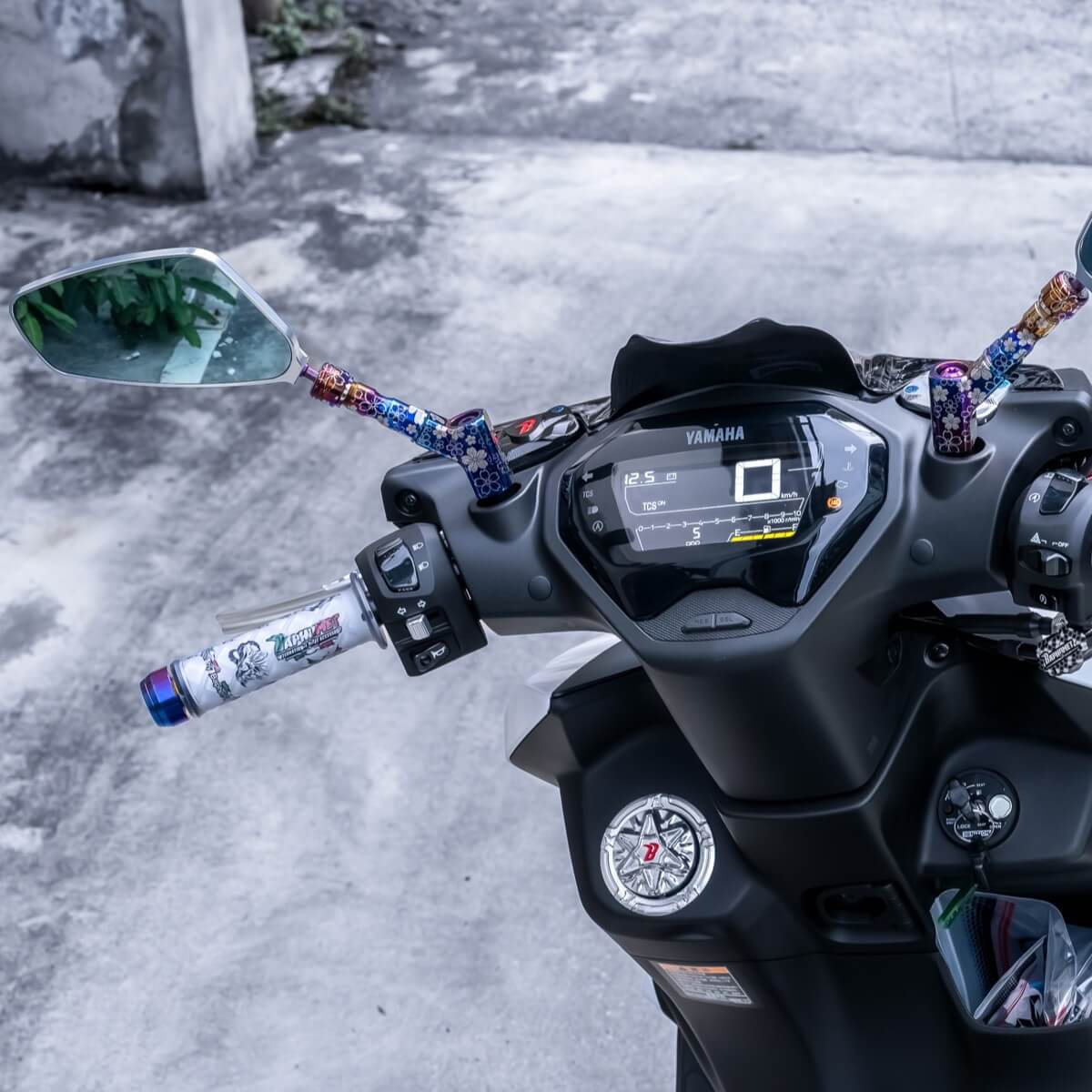 鋁合金陽極方向燈、大小燈開關魔豆