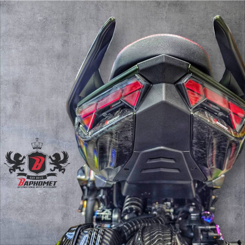 碳纖維車身後左右空力套件