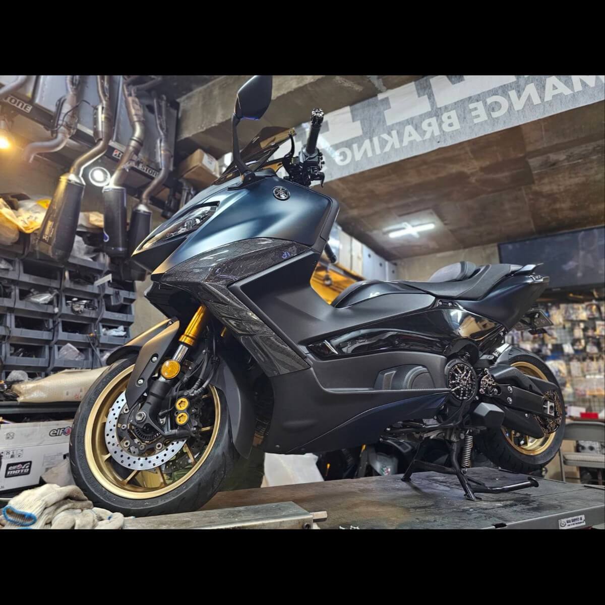 碳纖維前寬體貼片