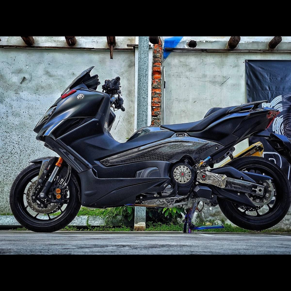 碳纖維車身關刀貼片