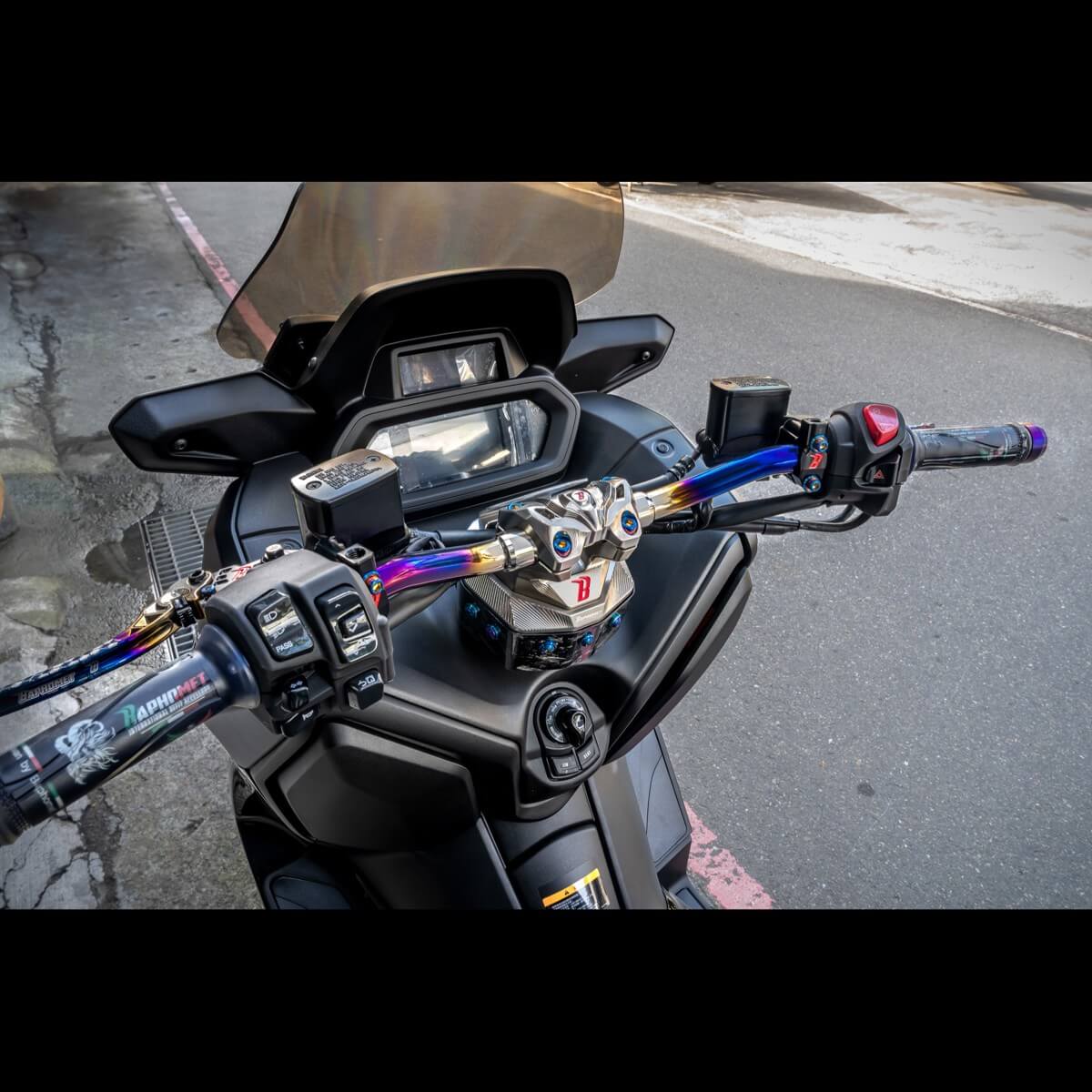 鋁合金陽極凹字點漆龍頭座