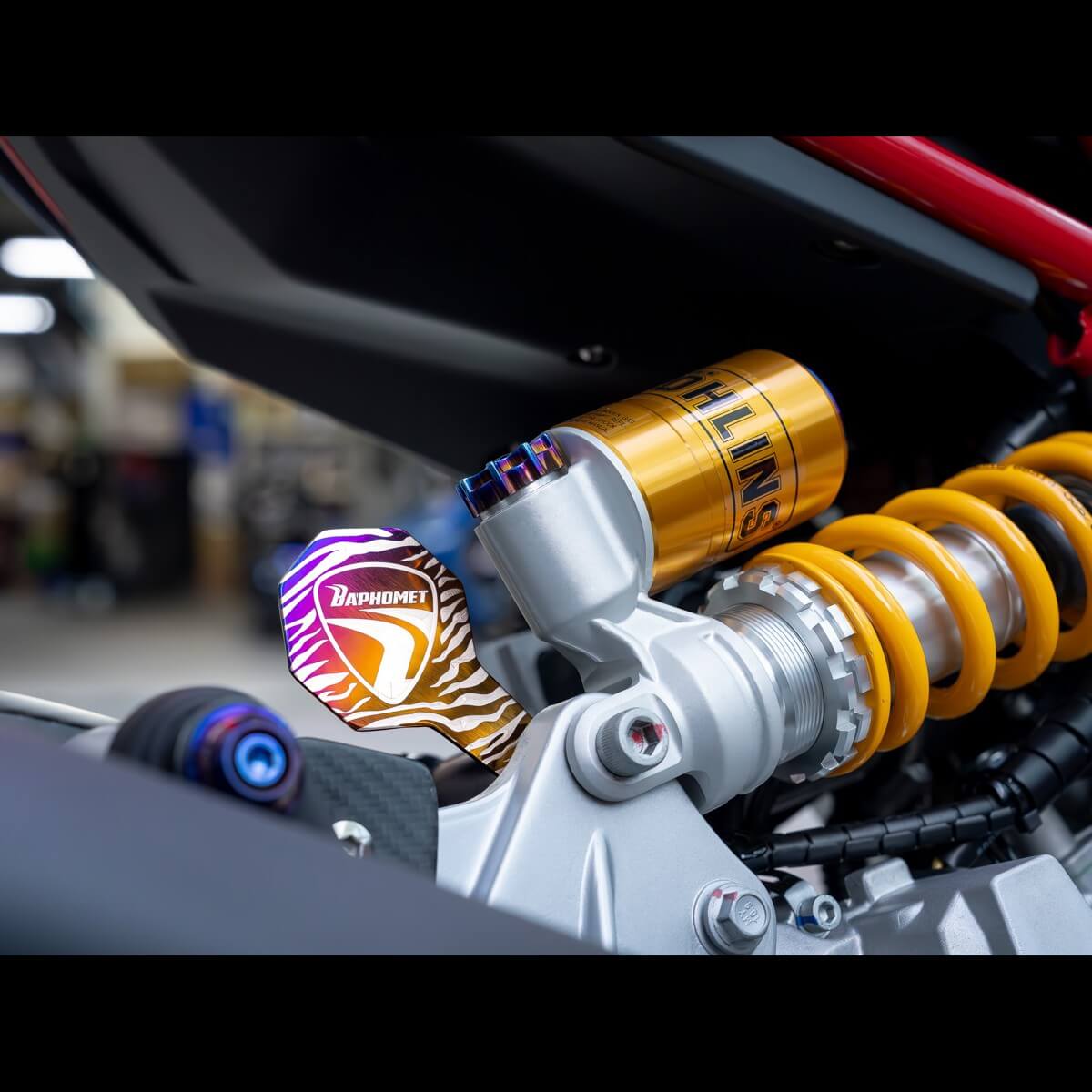 鈦合金八角造型裝飾牌