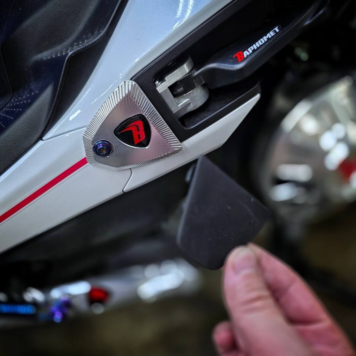 鋁合金陽極腳踏飾蓋