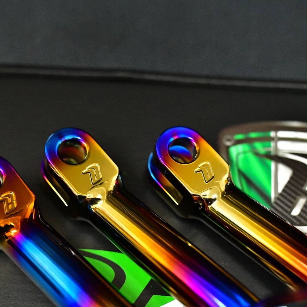 鈦合金車身側邊柱