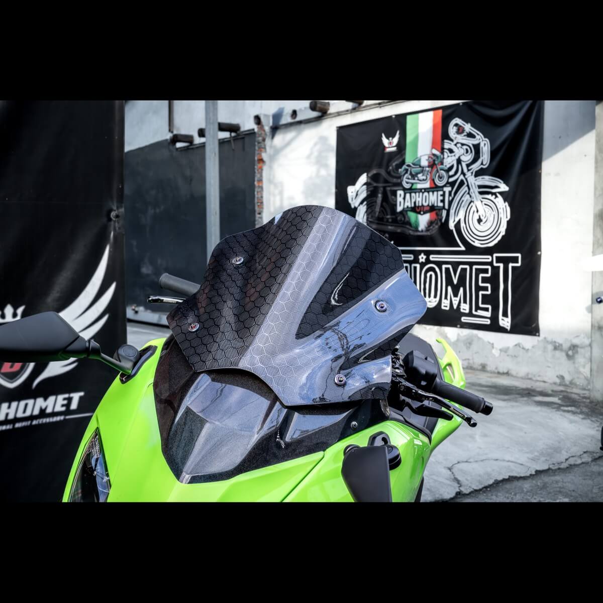 碳纖維擾流短風鏡