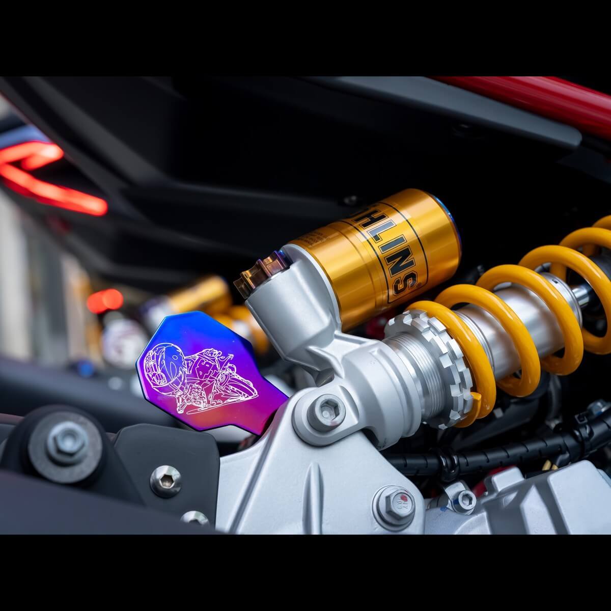 鈦合金八角造型裝飾牌