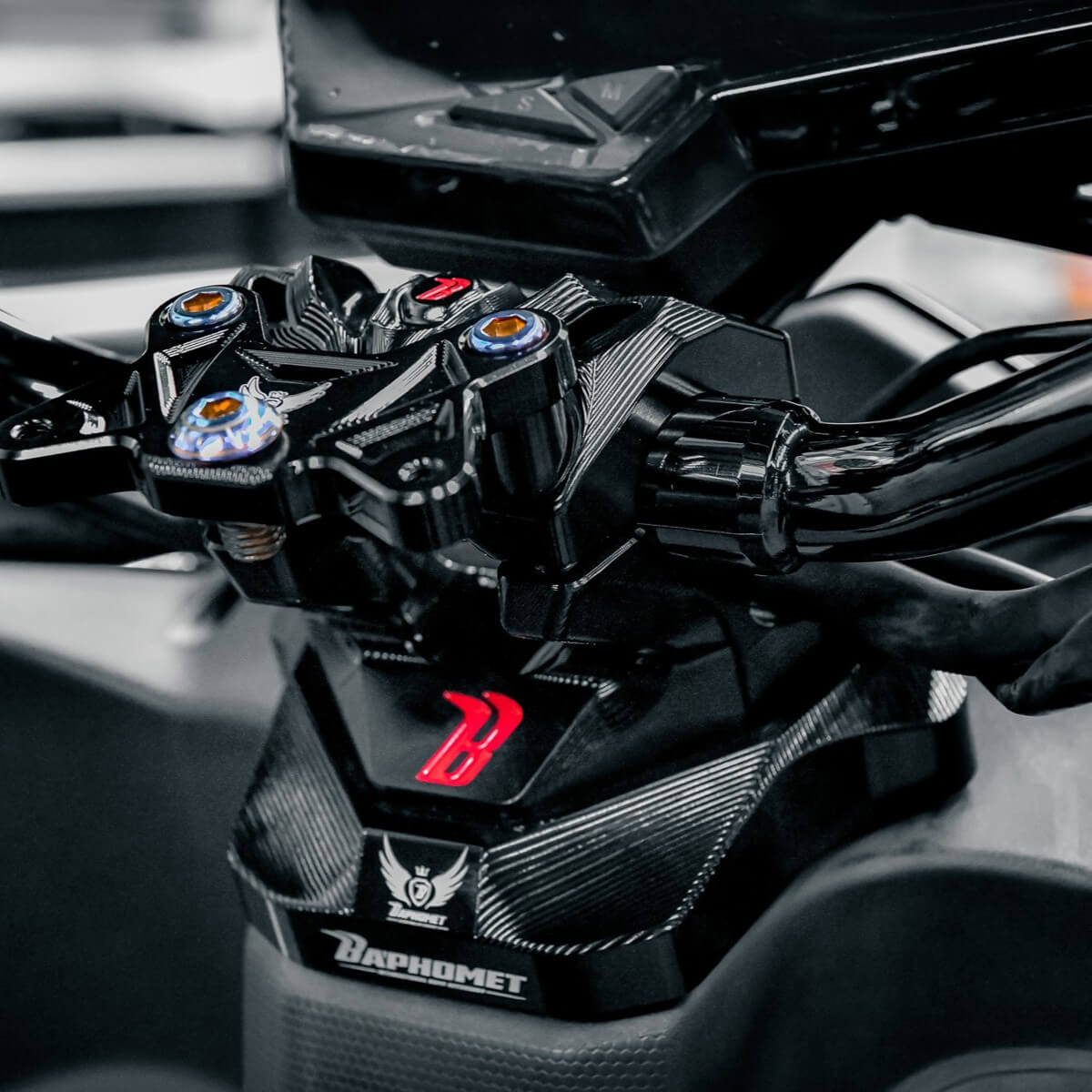 鋁合金陽極多功能蝴蝶延伸座(對應巴風特龍頭座)