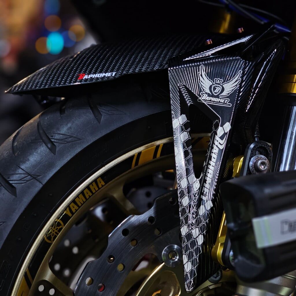 鈦合金分離式卡夢前土除