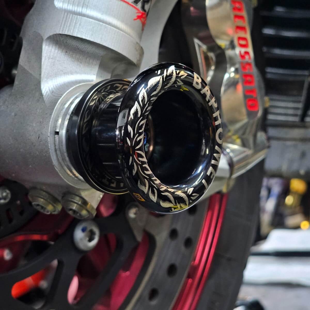 鈦合金防摔杯 (TMAX前後輪專用)