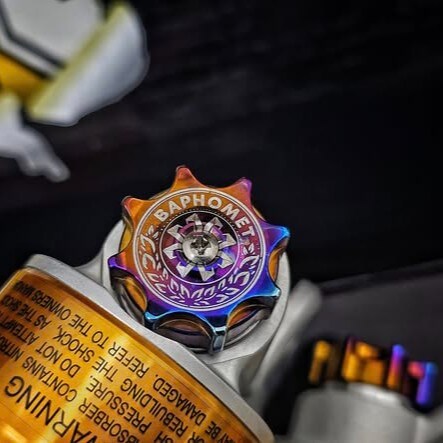 OHLINS鈦合金旋鈕 (小)