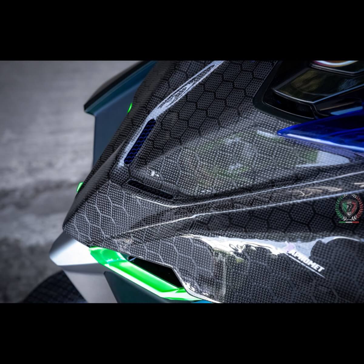 碳纖維龍鎧大盾貼片